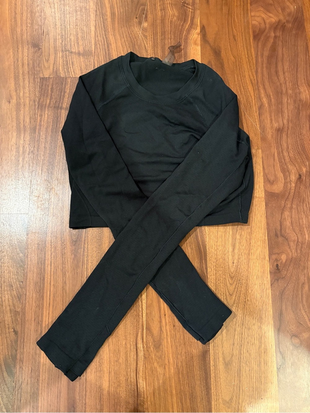 Cropped Black Long Sleeve Aritzia Top